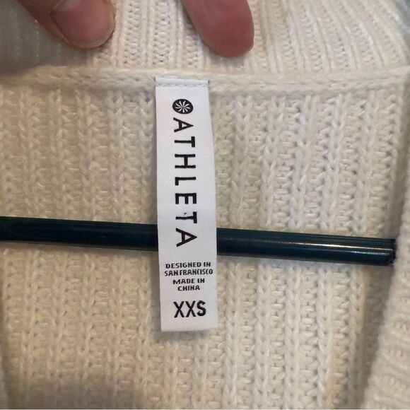 Athleta Shasta V-Neck Cream size XXS - Picture 9 of 9